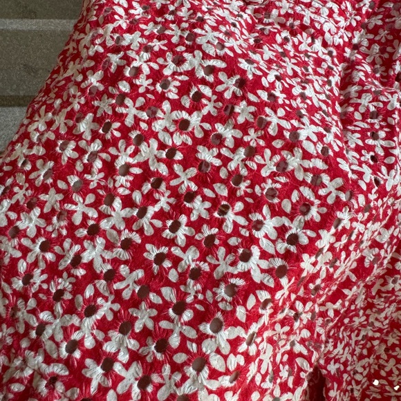 Solid & Striped red and white eyelet shorts - Picture 4 of 6